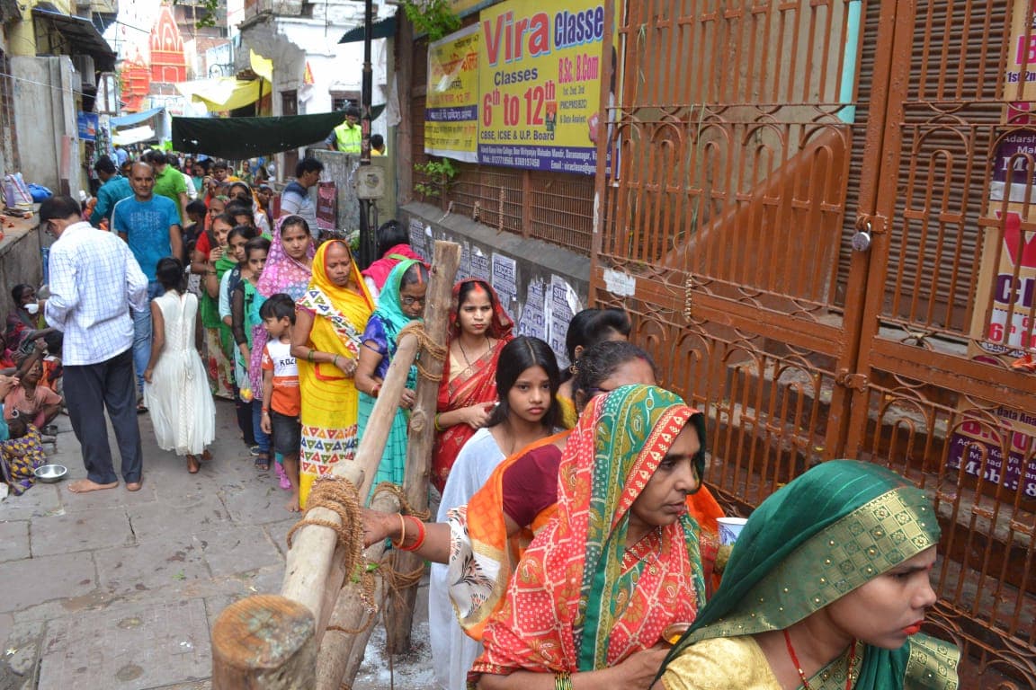 काशी का महामृत्युंजय मंदिर से भक्तों को मिलता है अकाल मृत्यु से अभय का वरदान, असाध्य रोग से मिलती है राहत