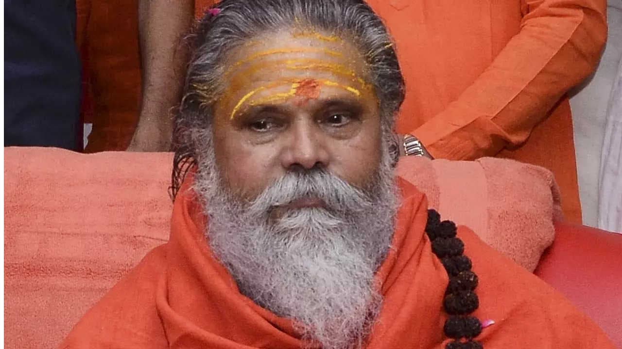 प्रयागराज: महंत नरेंद्र गिरि खुदकुशी केस में अमर गिरी के खिलाफ वारंट जारी, गैरहाजिर होने पर CBI ने जताई आपत्ति