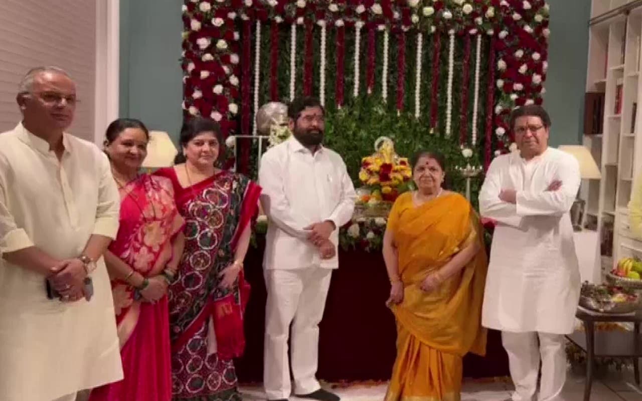 Maharashtra Politics: महाराष्ट्र के CM एकनाथ शिंदे ने की राज ठाकरे से मुलाकात, राजनीतिक सरगर्मी तेज