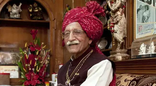 MDH Masala king Dharmpal Gulati Died : पाकिस्तान से भारत पहुंचे धर्मपाल गुलाटी के पॉकेट में थे महज 1500 रुपये, तांगे वाले से मसाला किंग बनने की कहानी…