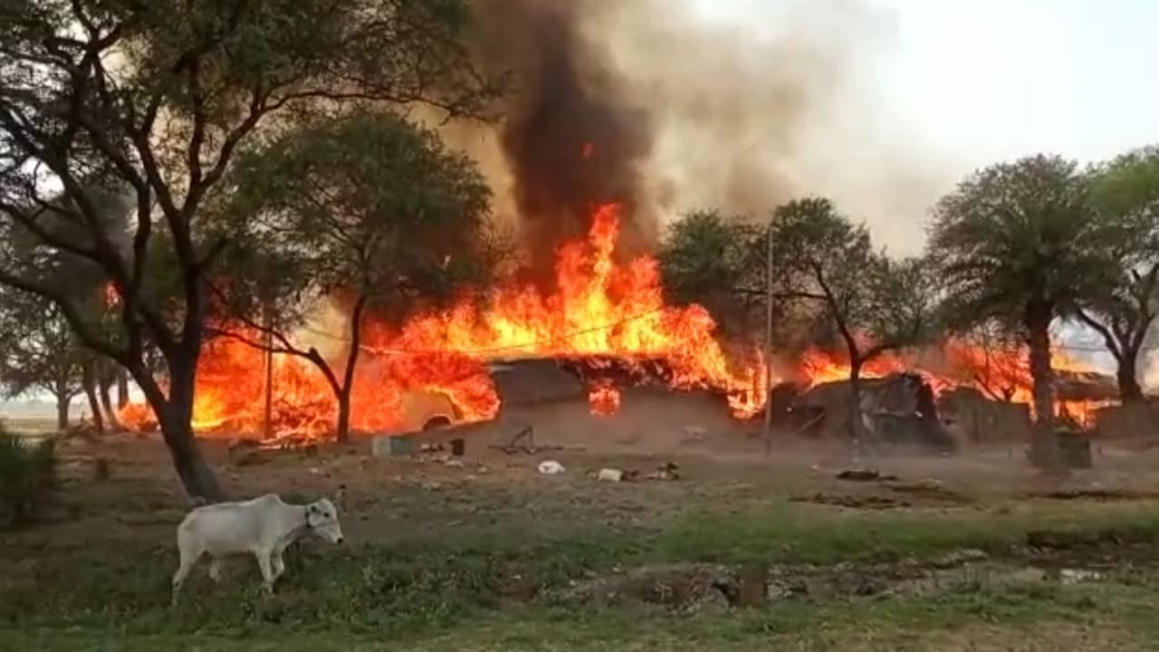 सुपौल के गोविंदपुर पंचायत में भीषण अगलगी, 60 से अधिक घर जले, लाखों की क्षति