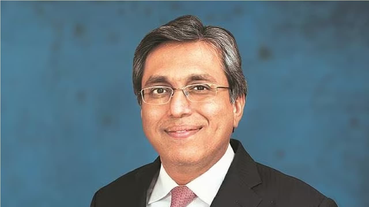 भारत के ईवी सेक्टर में ग्लोबल कंपनियों की एंट्री बड़ी चुनौती, घरेलू निर्माताओं को होगा नुकसान