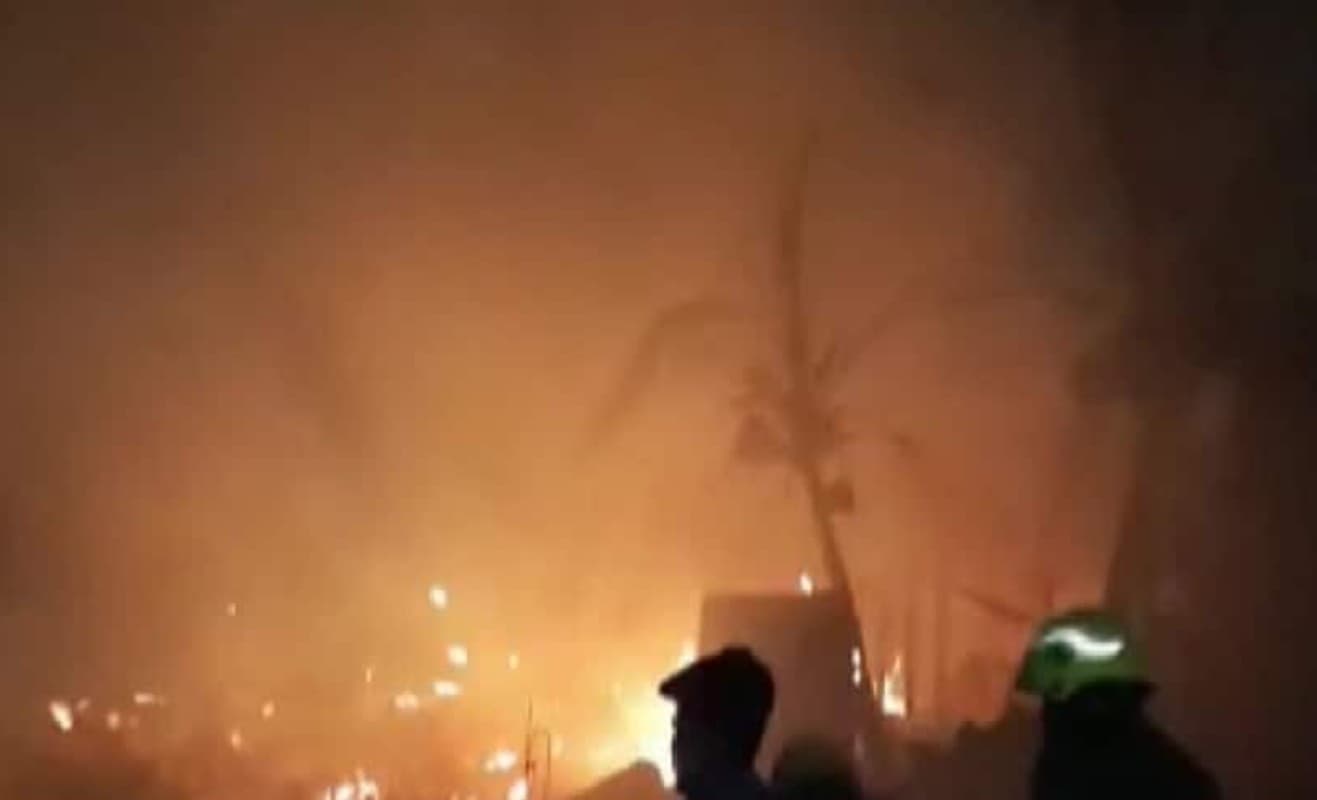 मालदा की प्लास्टिक फैक्ट्री में विस्फोट के दो दिन बाद लगी आग, बाल-बाल बचे फॉरेंसिक विशेषज्ञ