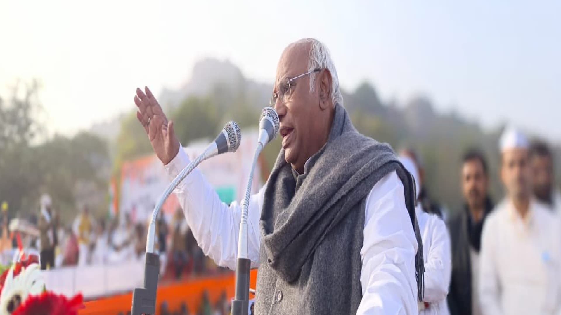 Bharat Jodo Yatra: कांग्रेस अध्यक्ष खरगे ने गृह मंत्री अमित शाह को लिखी चिट्ठी, सुरक्षा बढ़ाने की मांग की