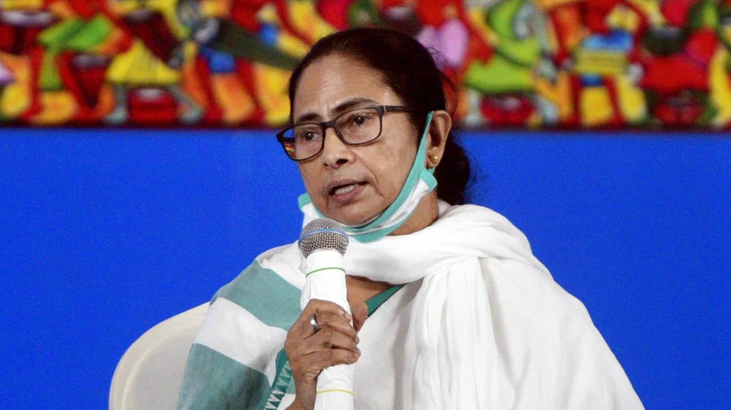 West Bengal News: बीरभूम में हुई हिंसा पर बीजेपी ने बनाई 5 सदस्यीय कमेटी, राज्यपाल के बयान पर भड़की ममता