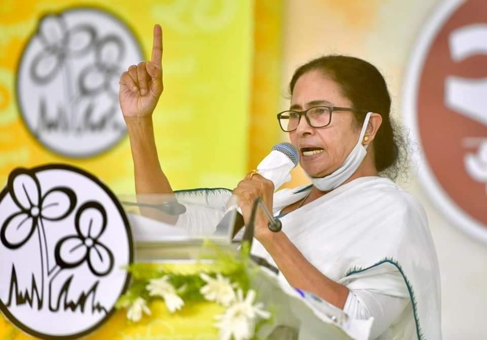 School Re-Open News: बंगाल में स्कूल और कॉलेज खोलने पर ममता बनर्जी ने किया ये एलान