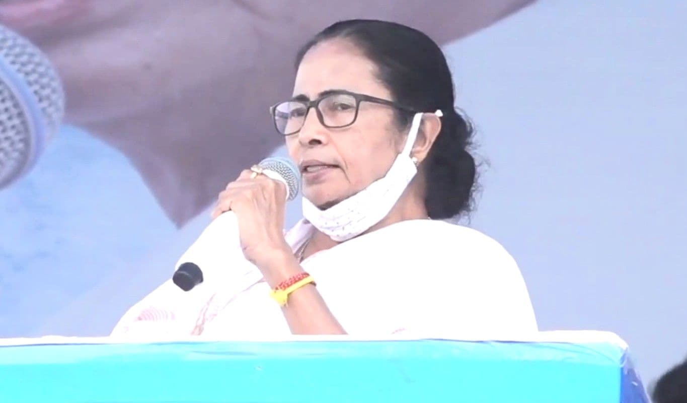 Bengal Election 2021: पुरुलिया की रैली से ममता बनर्जी का आरोप, 'मुझे बहुत मारा गया, मेरे सिर और कमर में चोट है, ‍‍BJP को डर है कि....