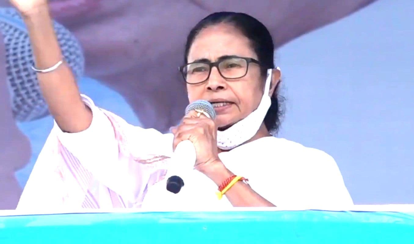 Bengal Election 2021: ममता ने नाम लिये बगैर 'पीरजादा' पर साधा निशाना,कहा- फुरफुरा शरीफ से निकला है एक गद्दार