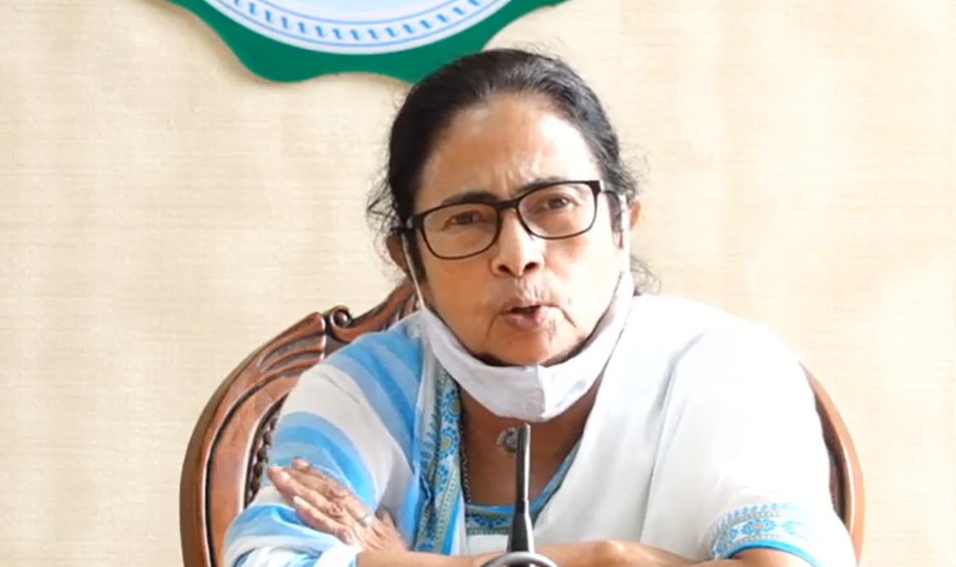 बंगाल के टुकड़े-टुकड़े नहीं करने देंगे, केंद्र की भाजपा सरकार पर बरसीं ममता बनर्जी
