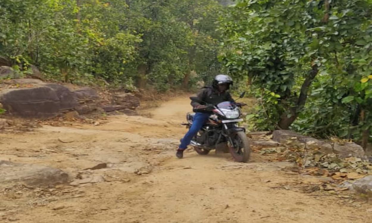 न सड़क, न बिजली, न स्वास्थ्य सुविधा, कैसे रहें, हाल जरडा पंचायत के मंगरूतल्ला गांव का