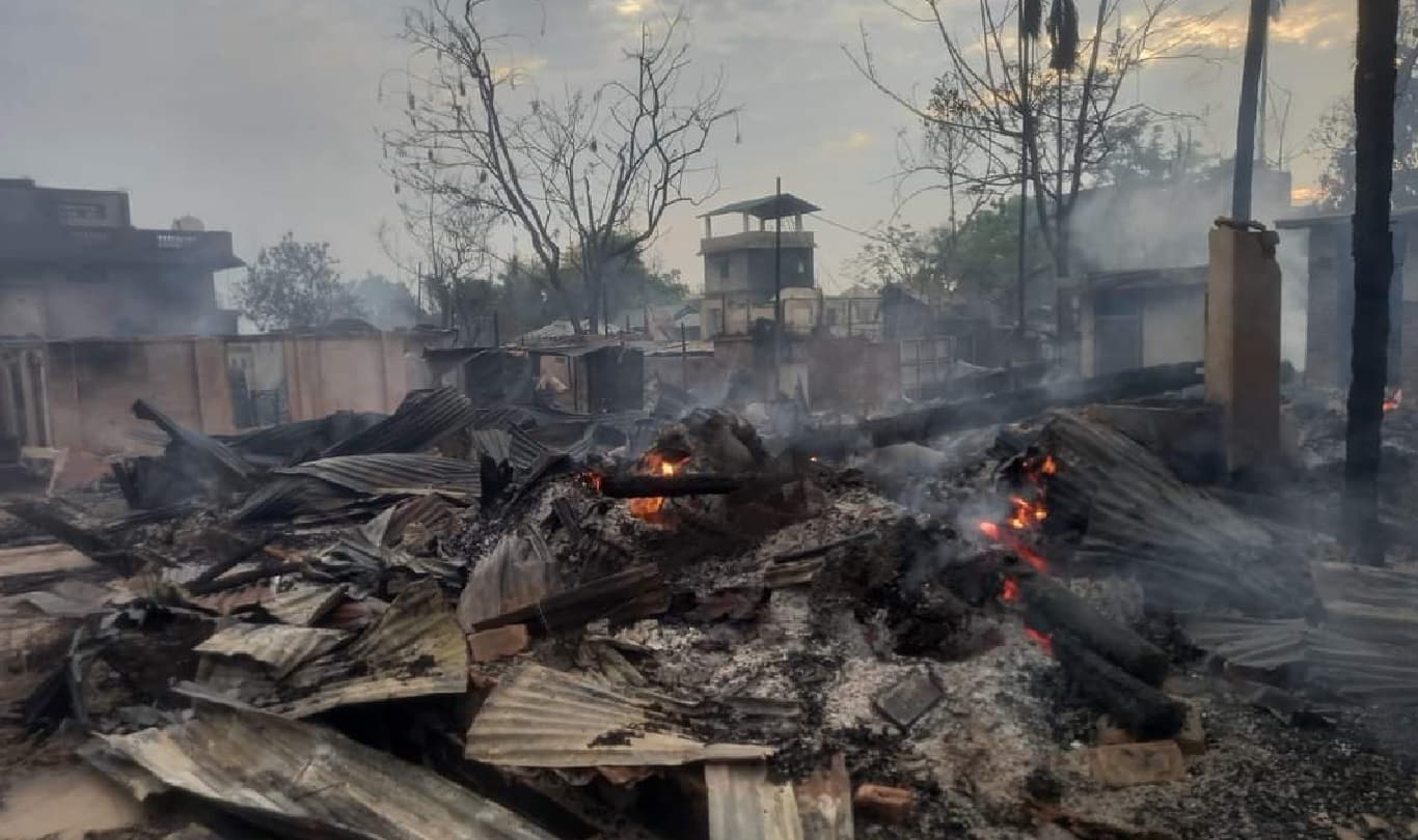 Manipur Violence: अमित शाह के दौरे के दौरान हिंसा और आगजनी, गृह मंत्री ने दिए सख्त कार्रवाई के आदेश
