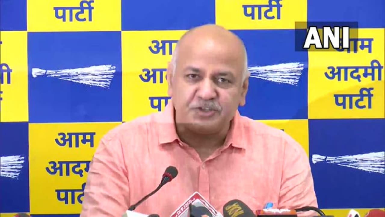 Delhi: मनीष सिसोदिया बोले- दिल्ली के सरकारी स्कूलों को बंद करना चाहती है बीजेपी, नहीं हुआ कोई भ्रष्टाचार