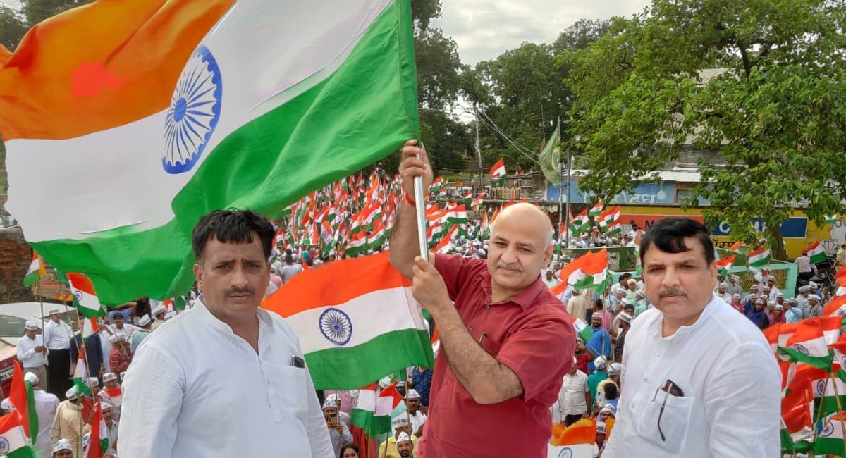 UP के सियासी रण में अकेले उतरेगी आम आदमी पार्टी? जानें क्या है रणनीति