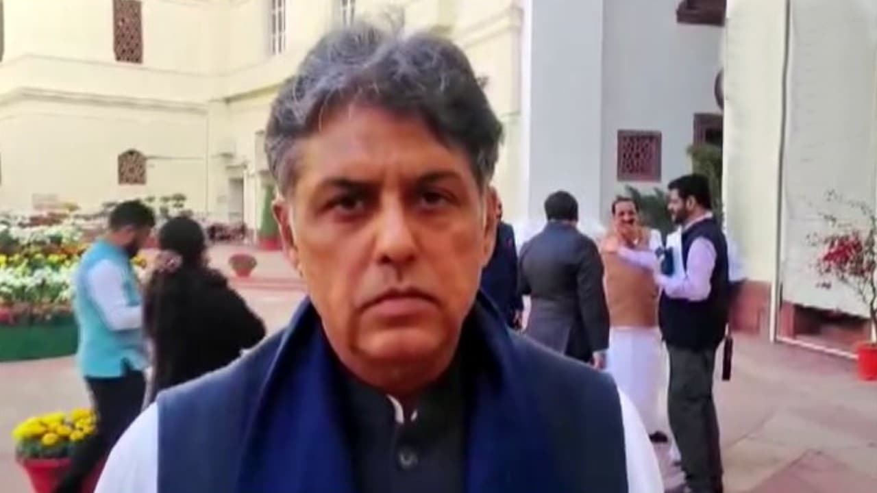 कोरोना के खतरे को लेकर भारत में बढ़ी हलचल, मनीष तिवारी ने उठाई चीनी विमान के आगमन पर रोक की मांग