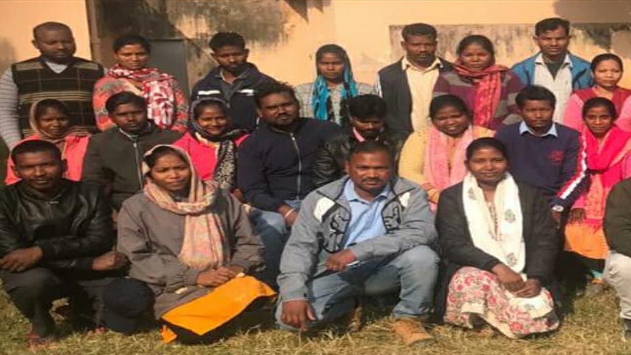 गुमला में मैरेज स्कूल शुरू, क्रिसमस के बाद 21 जोड़ियां की होगी शादी, जानें इस स्कूल में क्यों जाते हैं कपल