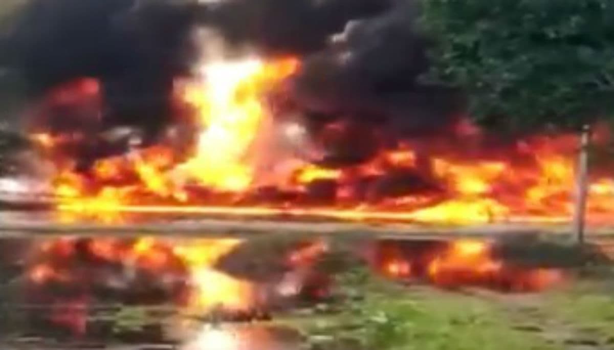 VIDEO : असम के एक गैस कुएं में लगी भीषण आग, दो किलोमीटर से दिख रहीं लपटें