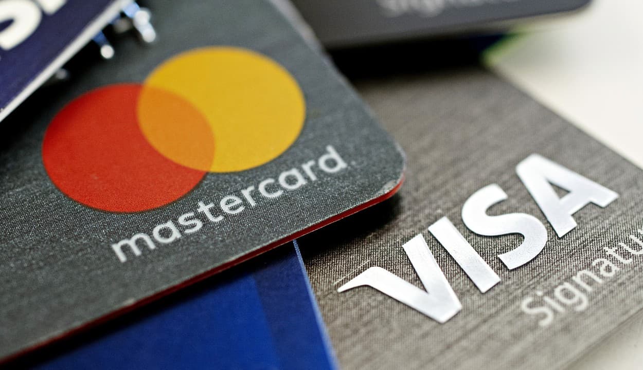 मास्टरकार्ड पर RBI की रोक के बाद क्या भारत में मान्य रहेगा आपका डेबिट और क्रेडिट कार्ड? यहां पढ़ें पूरी डिटेल