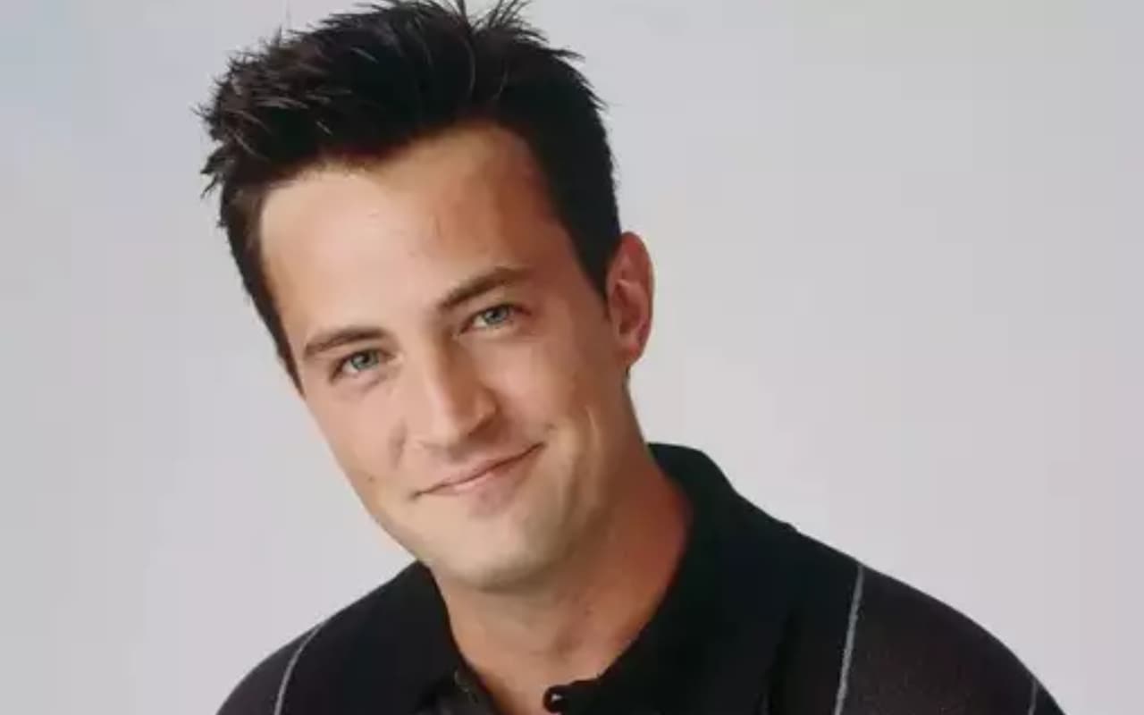 Matthew Perry Death: Friends के 'चैंडलर' मैथ्यू पेरी का 54 साल की उम्र में निधन, घर में मिली एक्टर की बॉडी