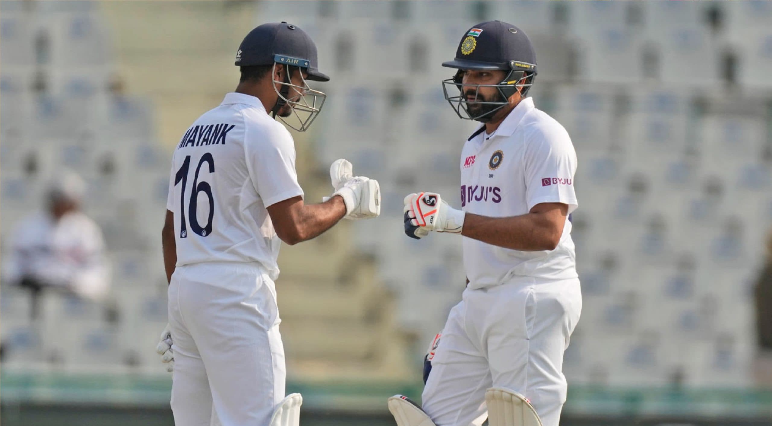 India vs Sri Lanka : भारत-श्रीलंका डे-नाइट टेस्ट में हुआ ड्रामा, नाटकीय अंदाज में रन आउट हुए मयंक अग्रवाल