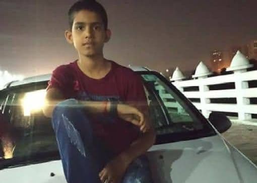 Varanasi News: 9वीं के छात्र मयंक यादव की आत्महत्या में प्रिंसिपल का आ रहा नाम, बहन ने लगाए संगीन आरोप