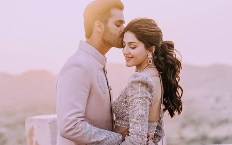 Mehreen Pirzada ने भव्या बिश्नोई के साथ तोड़ी सगाई, सोशल मीडिया से डिलीट की तसवीरें