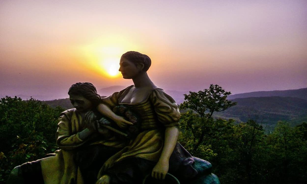 नेतरहाट के मैग्नोलिया प्वाइंट से देखिए सूर्योदय एवं सूर्यास्त का अद्भुत नजारा