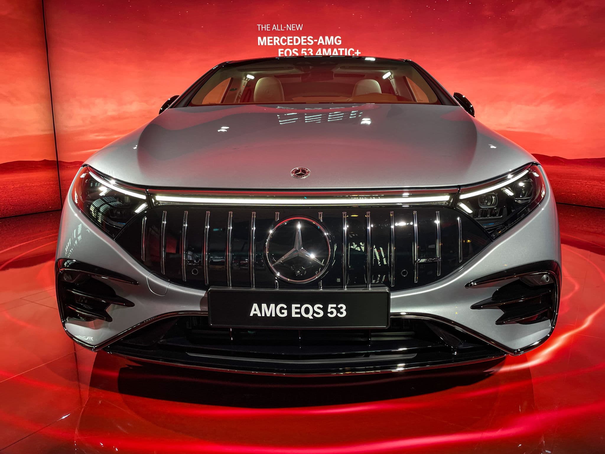 Mercedes-Benz ने उतारी 2.45 करोड़ की नयी इलेक्ट्रिक सेडान, सिंगल चार्ज पर देगी 586 किमी की रेंज