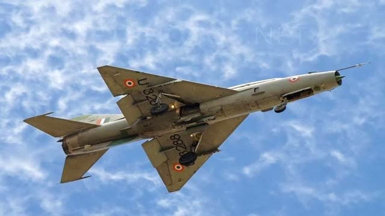 Explained: बांग्लादेश मुक्ति संग्राम में मिग-21 ने पाकिस्तान के छुड़ाए थे छक्के, अब ले रहा पायलटों की जान