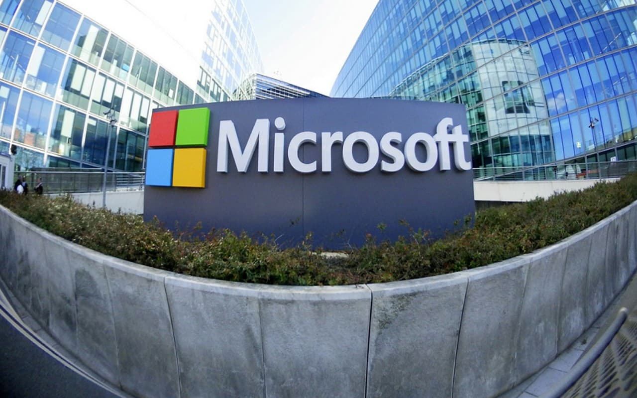 Microsoft Bans Android in China Microsoft Bans Android in China