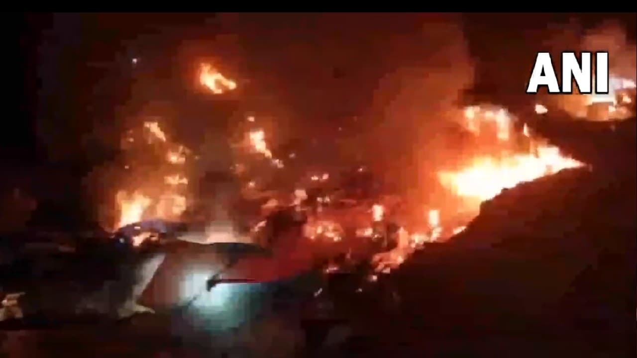 राजस्थान के बाड़मेर में सेना का मिग-21 विमान क्रैश, दोनों पायलट के मारे जाने की खबर