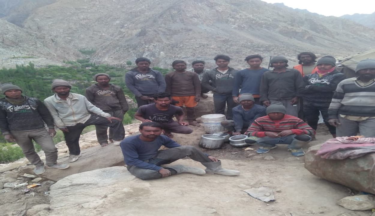 Lockdown : लद्दाख में फंसे 150 प्रवासी मजदूरों ने CM हेमंत से लगायी गुहार, CM ने LG से मदद की अपील की