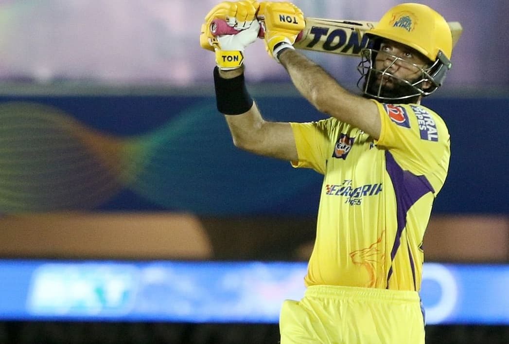 IPL 2022, CSK vs RR: मोईन अली के शॉट से टूटी Tata Punch, खुश हुए काजीरंगा के गैंडे