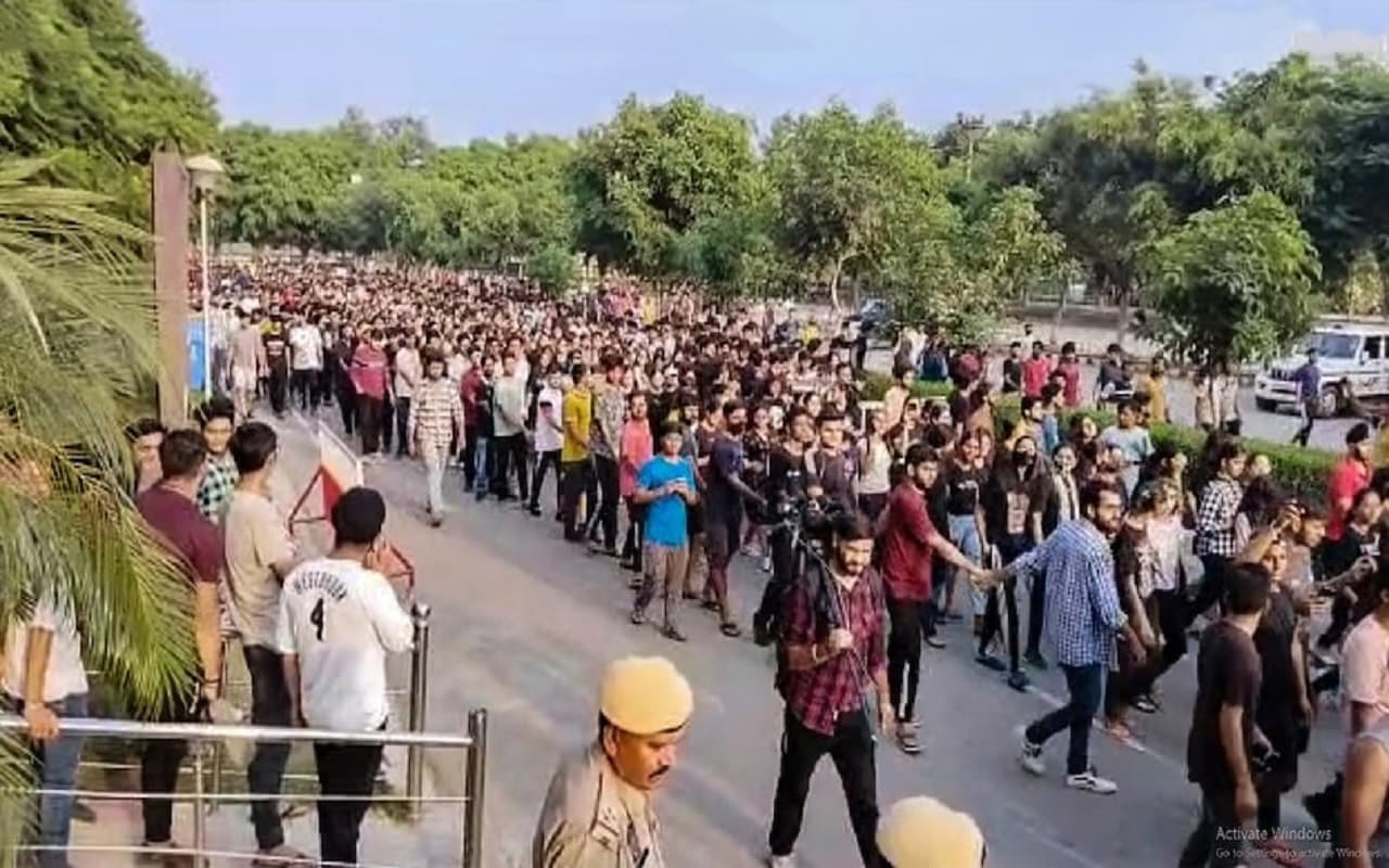Mohali Blast: इंटेलिजेंस ऑफिस में धमाका, रॉकेट हमले की आशंका के बीच पंजाब में हाई अलर्ट