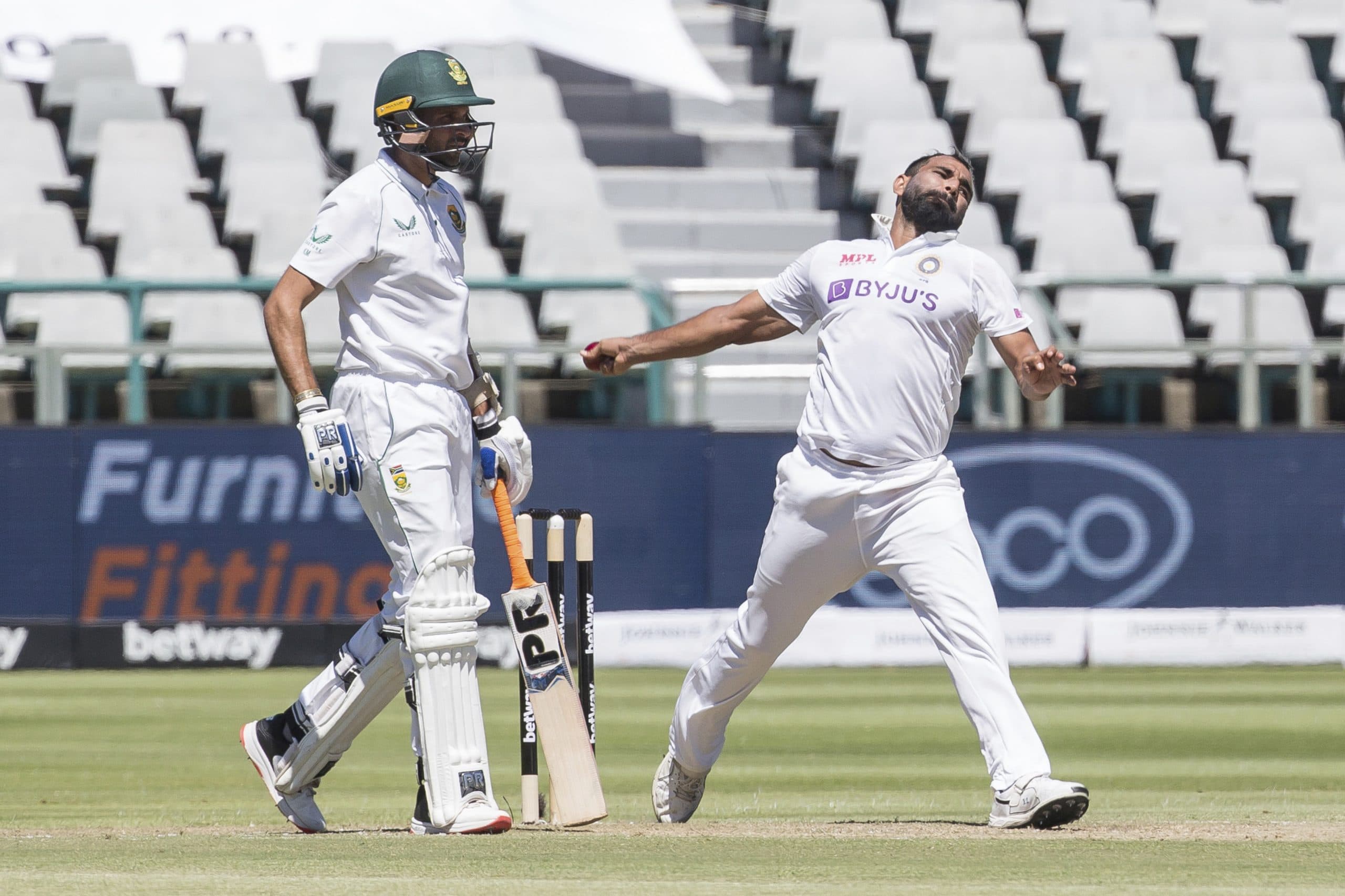 BGT: रोहित के साथ ऑस्ट्रेलिया के लिए उड़ान भरेंगे शमी, पर्थ टेस्ट से पहले जुड़ेंगे टीम से, रिपोर्ट में दावा