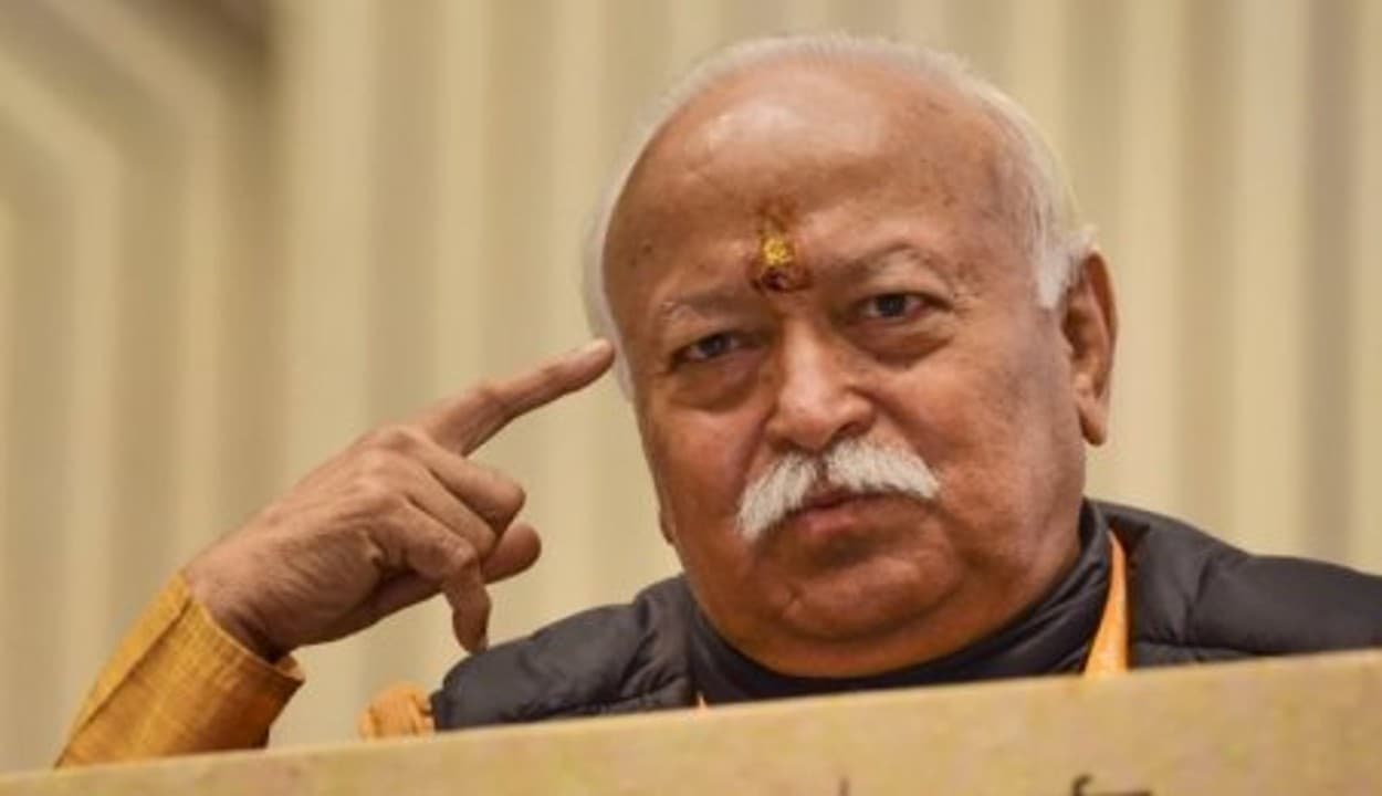 Gorakhpur News : शपथ ग्रहण से पहले मोहन भागवत से मिले योगी आदित्यनाथ, 30 मिनट तक चली बातचीत