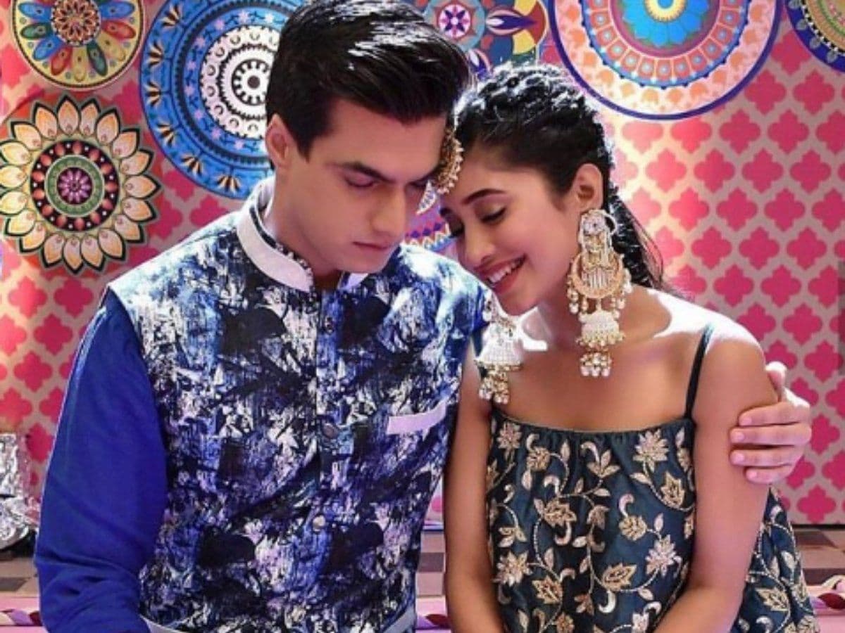 Kushal Tandon के अलावा इन एक्टर्स संग जुड़ा चुका हैं शिवांगी जोशी का नाम, 17 साल में हुआ था पहली बार प्यार