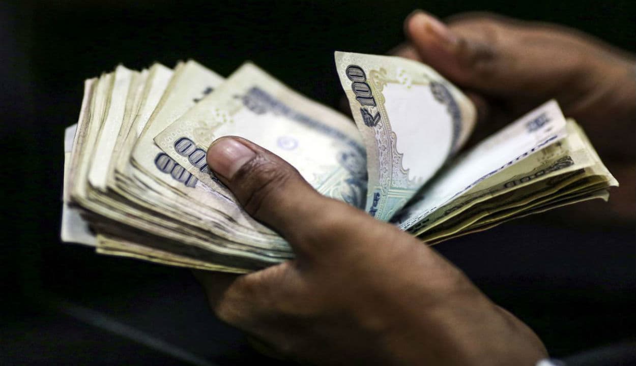 SBI, PNB या कोटक महिंद्रा.. पर्सनल लोन लेना किस बैंक से पड़ेगा सबसे सस्ता, जानिए कितनी हो सकती है बचत
