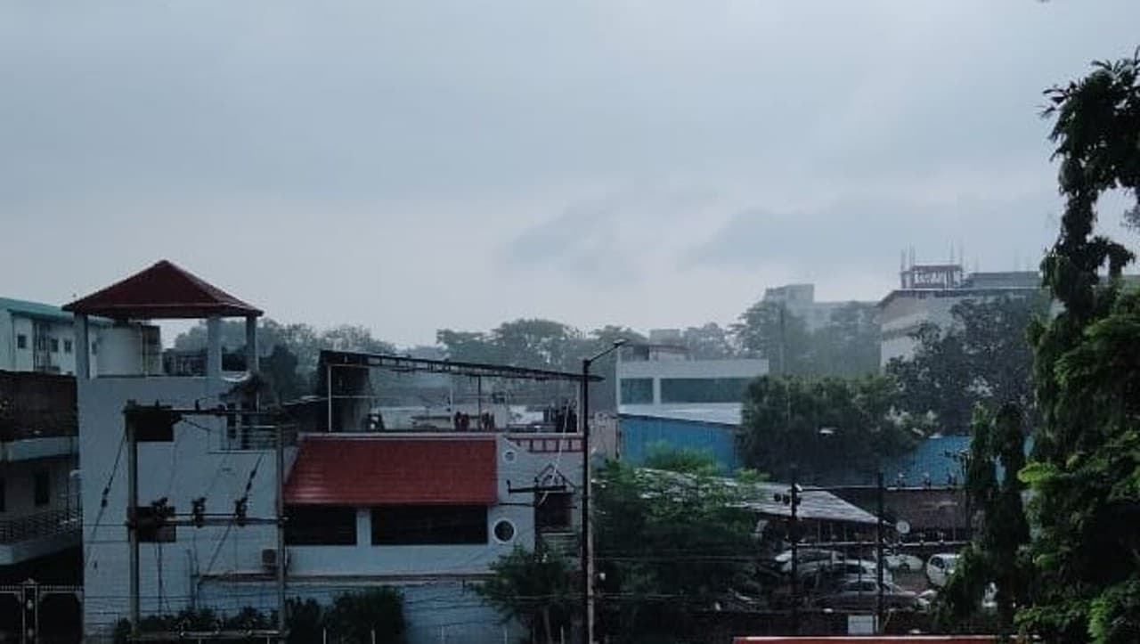 Jharkhand Weather Forecast: इस बार देर से दस्तक देगा झारखंड में मॉनसून, जानें इस साल कैसी होगी बारिश