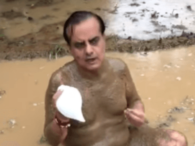 Coronavirus in India: कीचड़ में शंख बजाना भी नहीं कर सका मदद, सलाह देने वाले बीजेपी सांसद खुद कोरोना पॉजिटिव