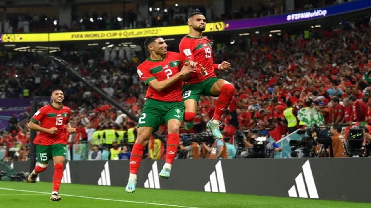FIFA World Cup : फुटबॉल का नया बादशाह हो सकता है मोरक्को, 1-0 से पुर्तगाल को हराकर सेमीफाइनल में बनाई जगह FIFA World Cup : फुटबॉल का नया बादशाह हो सकता है मोरक्को, 1-0 से पुर्तगाल को हराकर सेमीफाइनल में बनाई जगह