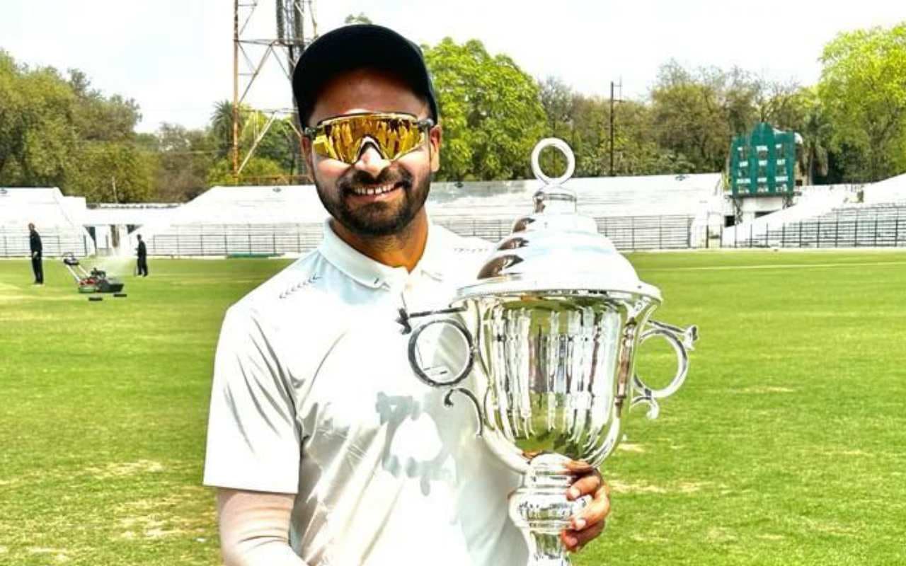 भारतीय टीम में चयन पर मुकेश कुमार ने कहा- मेरा सपना अब मेरे सामने है, CAB ने दी शुभकामनाएं