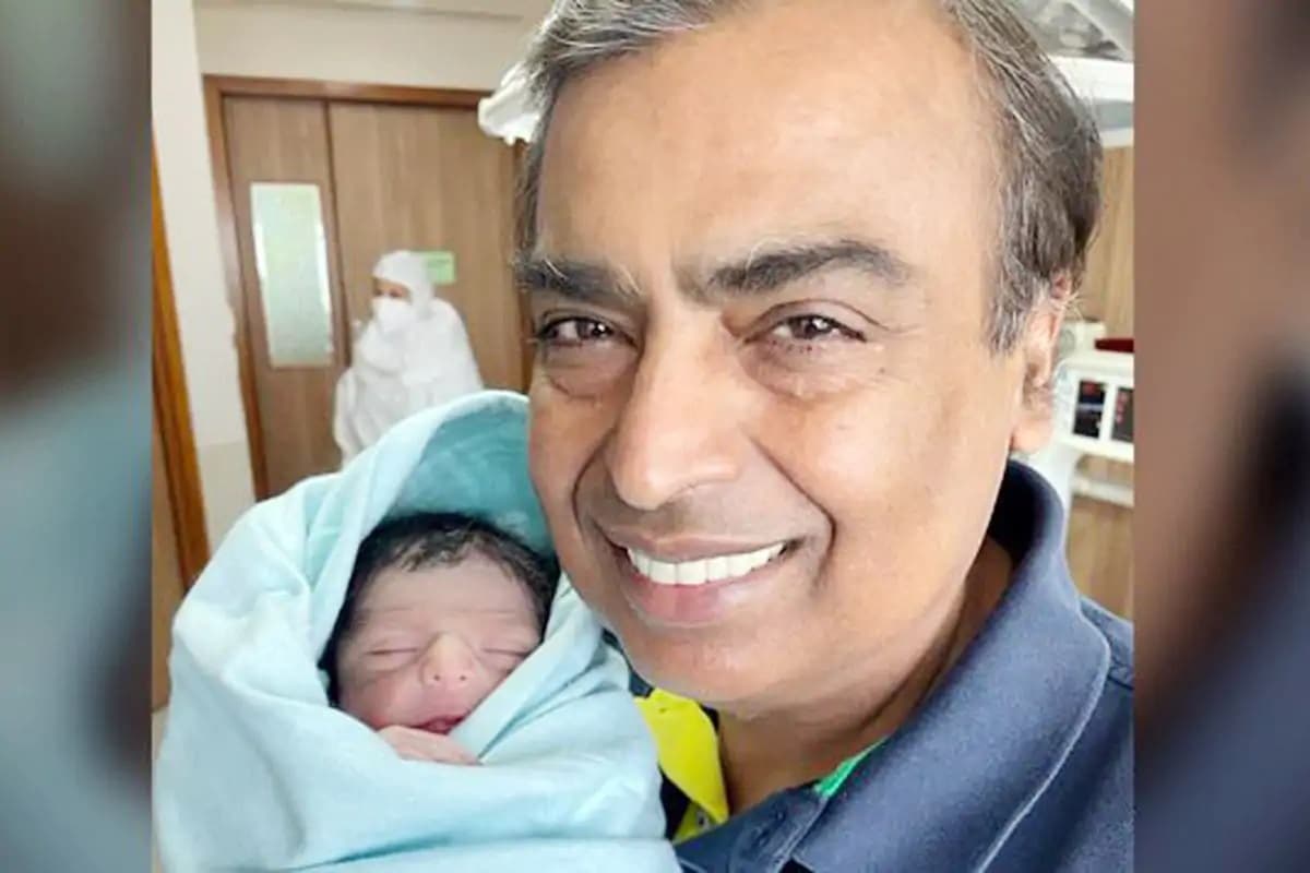 मुकेश अंबानी ने अपने पोते का नाम रखा 'पृथ्वी आकाश अंबानी', 2019 में हुई थी आकाश-श्लोका की शादी