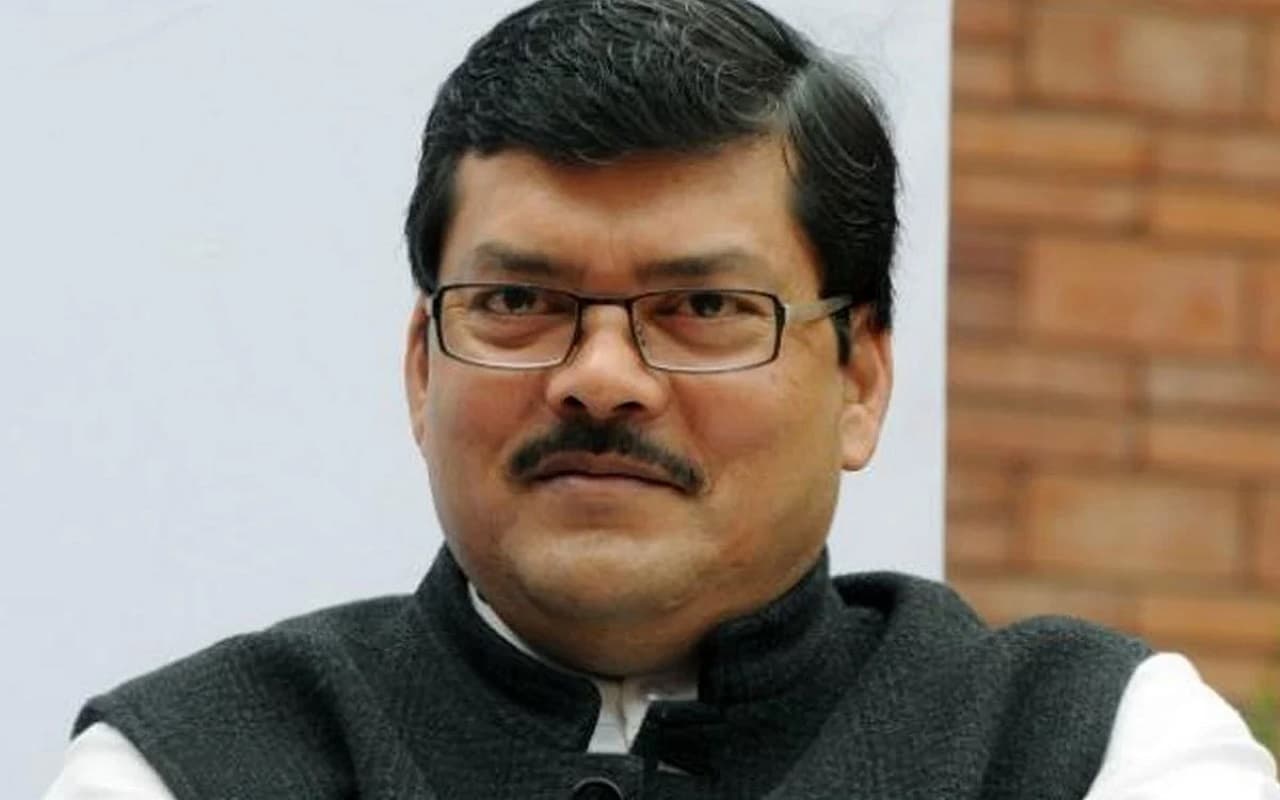 Congress President: कांग्रेस ने मुकुल वासनिक को MP प्रभारी पद से हटाया, दी जा सकती है बड़ी जिम्मेदारी!