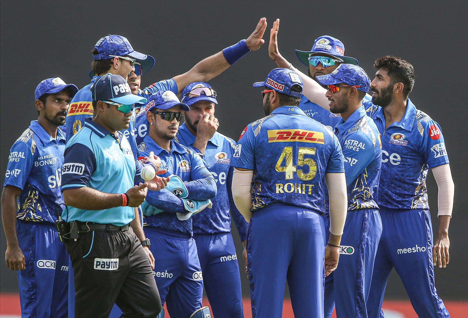 RCB vs MI, IPL 2022: आरसीबी के खिलाफ मुंबई इंडियंस का पलड़ा भारी, ऐसा रहा है दोनों टीमों का रिकॉर्ड