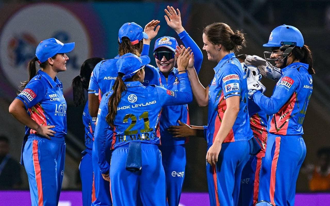 WPL MI vs UP Playing XI: आज मुंबई से होगी यूपी की भिड़ंत, जानें संभावित प्लेइंग XI और लाइव स्ट्रीमिंग डिटेल्स