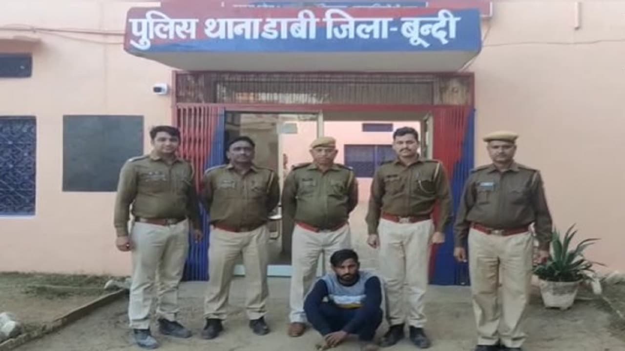 Murder In Bundi: राजस्थान में महिला की सिर कुचलकर हत्या, पुलिस की जांच में हुआ ये खुलासा Murder In Bundi: राजस्थान में महिला की सिर कुचलकर हत्या, पुलिस की जांच में हुआ ये खुलासा