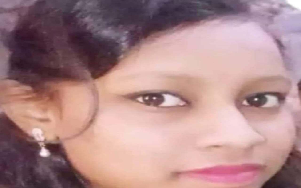 पश्चिम बंगाल: इंजीनियरिंग कॉलेज की लापता आदिवासी छात्रा का शव मिला, पिता ने जतायी हत्या की आशंका पश्चिम बंगाल: इंजीनियरिंग कॉलेज की लापता आदिवासी छात्रा का शव मिला, पिता ने जतायी हत्या की आशंका