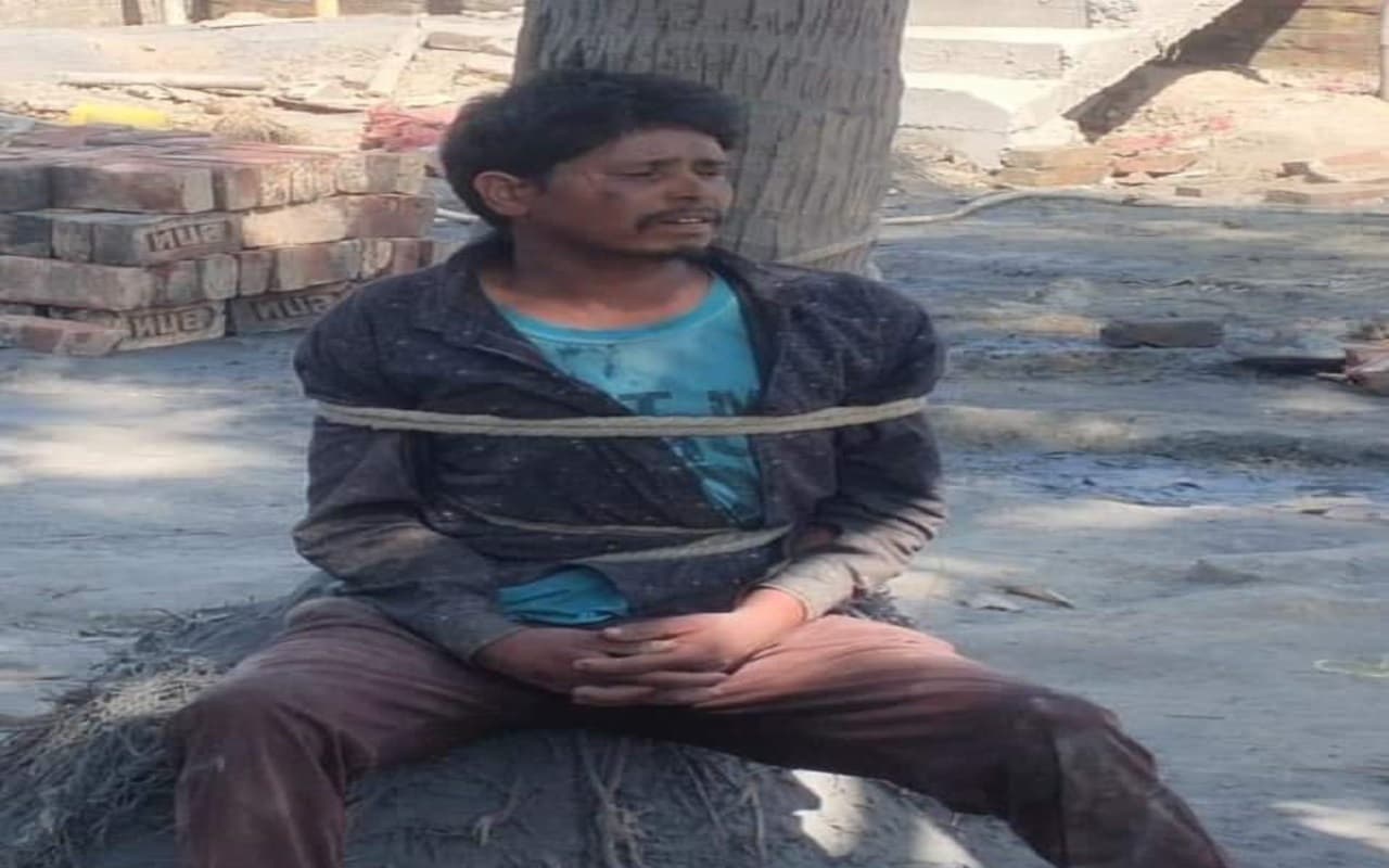 पश्चिम बंगाल: झारखंड से मजदूरी करने आए नशे में धुत पति ने पत्नी को डंडे से पीटा, हंसुली से वार कर मार डाला