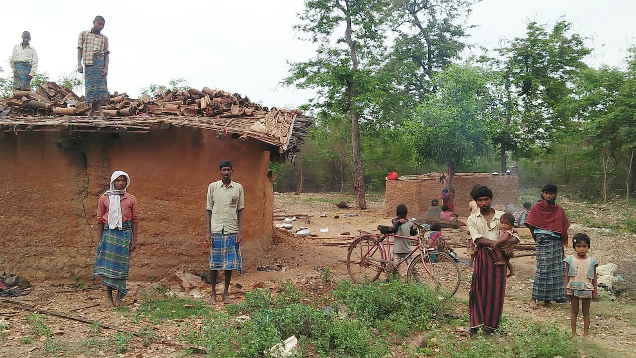 Jharkhand Lockdown की मार, गढ़वा में भूखे पेट सो रहे मुसहर जाति के 6 परिवार