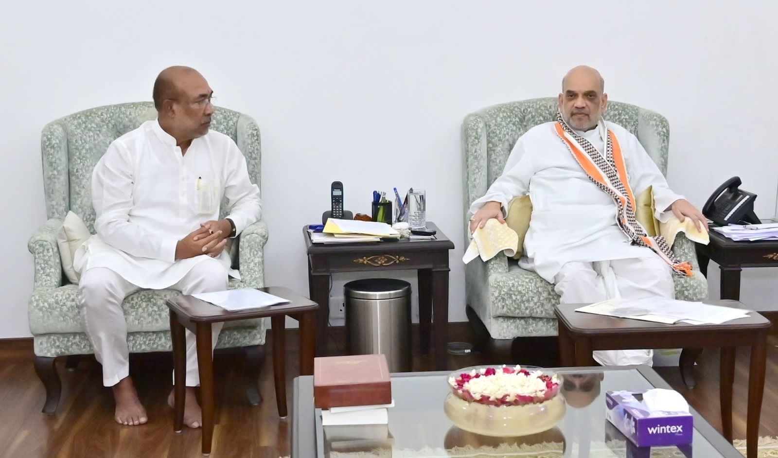 Manipur No work No Pay: हिंसा के बाद से गायब सरकारी कर्मचारियों की कटेगी सैलरी, मणिपुर सरकार ने दिखाई सख्ती